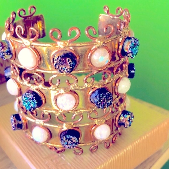 SALE🎅🏻Handmade Druzy & Moonstone Cuff Bangle - Picture 5 of 7